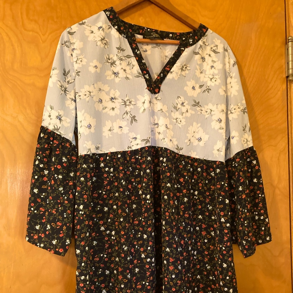 Suzanne Betro floral top, size XL